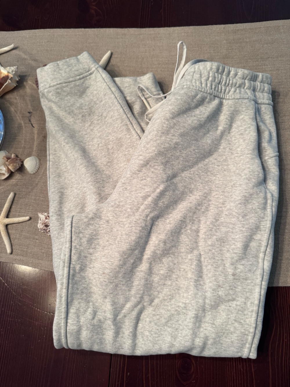 Lululemon gray heather scuba sweatpants size 10